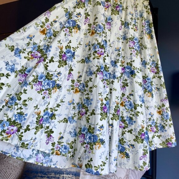Cotton Retro Floral Print Circle Skirt - Picture 2 of 9